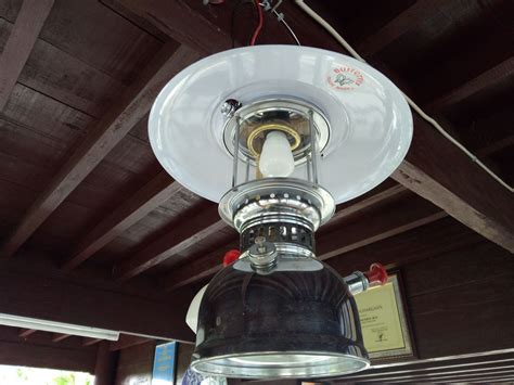 Yang parah telkom pstn, dulu era sebelum taun 2000, jaman sto masih pakai merek2: Alat Penerangan Tradisional, Penyelamat Saat Mati Lampu ...