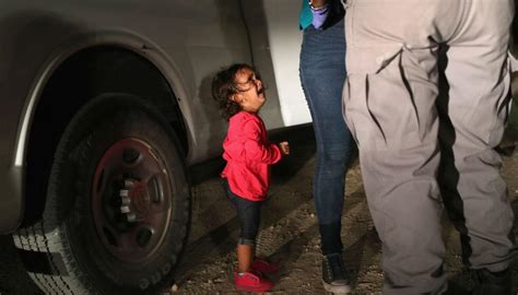 Heartbreaking Photo Of Crying 2yo Captures Horror Of Trump Border