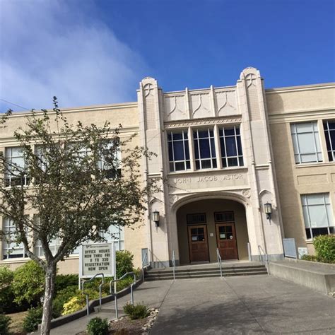 In this short video i visit film locations in astoria, oregon from the 1990 action, comedy movie kindergarten cop starring arnold schwarzenegger. Kindergarten Cop School - Astoria, OR