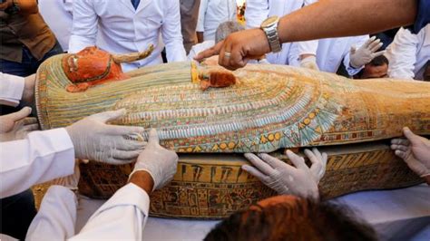 โบราณคดี อียิปต์พบโลงศพยุคก่อนคริสตกาล 30 โลง Bbc News ไทย