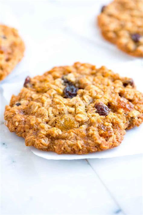 These taste like oatmeal cookies flavored with molasses. Soft and Chewy Oatmeal Raisin Cookies