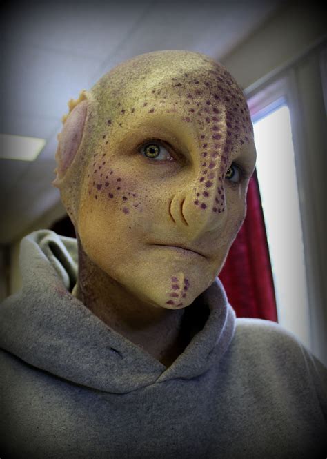 Prosthetic Alien Makeup By Reel Twisted Fx Maquillaje Con Pr Tesis