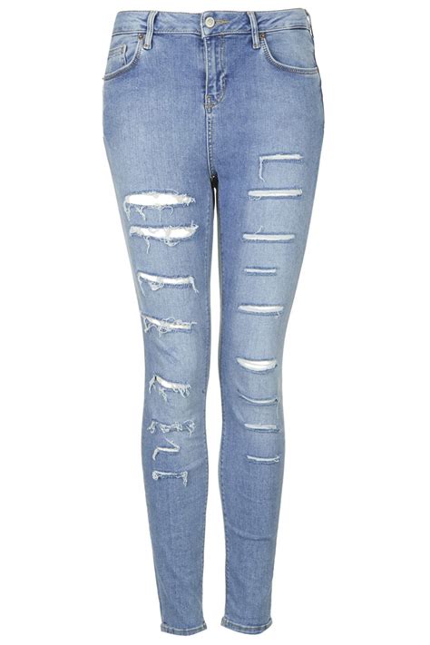 The client has a massive rip in their jeans, so i am showing you the process of how i create a durable patch. 11 pairs of distressed ripped jeans which have gone too ...