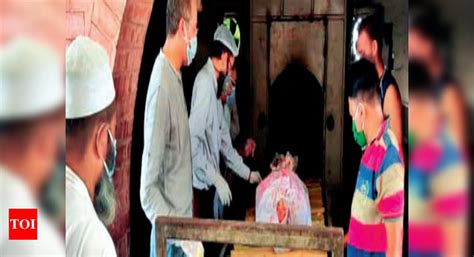 Muslim Neighbours Arrange Last Rites Of Hindu Woman In Ahmedabad
