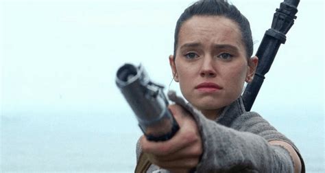 Star Wars Tie In Book Contradicts Disney Lore To Give Rey Yet Another