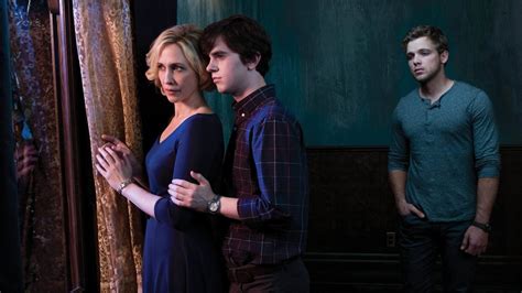 Bates Motel Season 1 Wiki Synopsis Reviews Movies Rankings