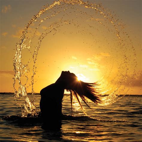 Girl On Sunshine Water Ipad Retina Wallpaper For Iphone X 8 7 6