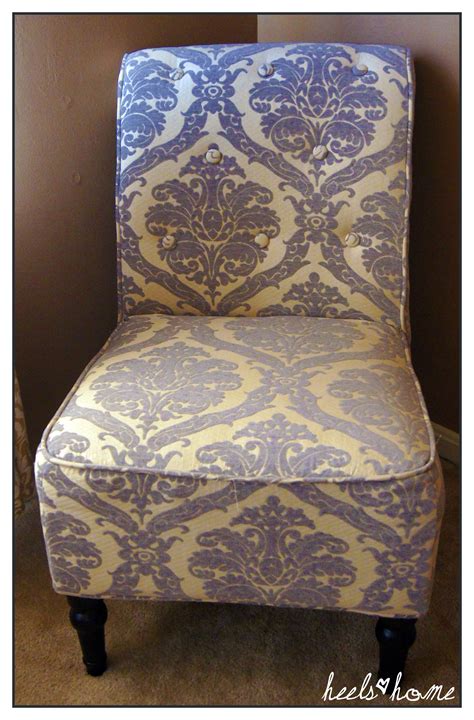 Stylish Damask Accent Chair 