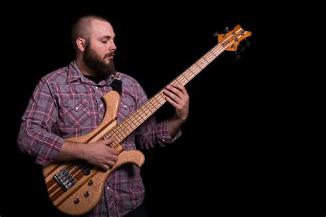 Bass Of The Week Naked Bass Hitchhiker String No Treble
