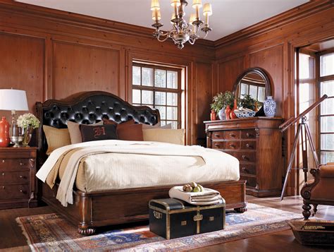 Today we got in this gorgeous henredon four post bedroom set, featured in a sleek retro regency style. Bedroom Furniture