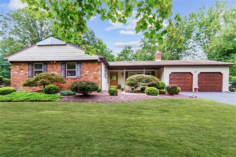 This house sits on a 0.69 acre lot and features 5 bedrooms and 3.5 bathrooms. Morganville NJ, 46 Sudbury Road, Morganville NJ 07751