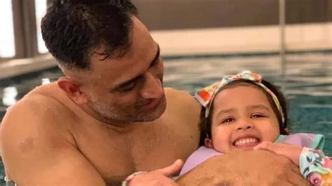 holiday picture of ms dhoni s daughter ziva takes instagram by storm