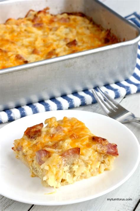 A Breakfast Casserole With Hash Browns And Ham Recipe For An Easy Ham