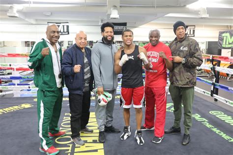 Devin haney wobbles going back to his corner after the 10th! SecondsOut Boxing News - Main News - Devin Haney Reports ...