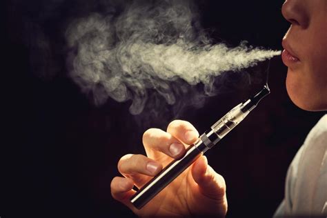 New study finds e-cigarette vapor impairs activity of key immune cells in the lung