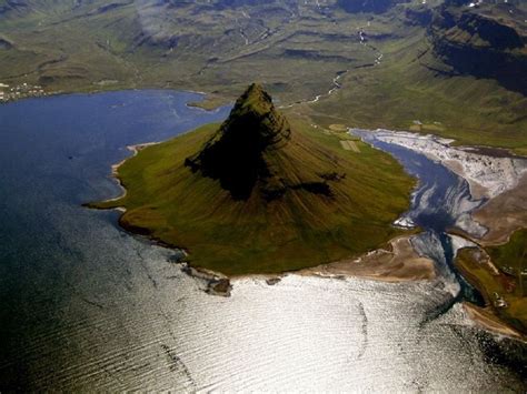 Kirkjufell Mountain Iceland Pics