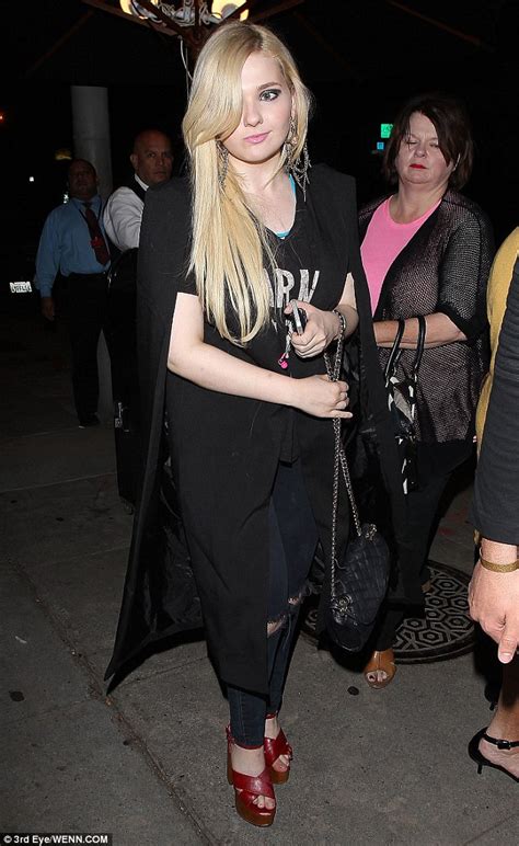 Abigail Breslin Enjoyed A Date Night At Craigs Restaurant In West