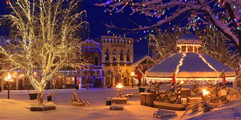 10 Best Small Towns For The Holidays Huffpost