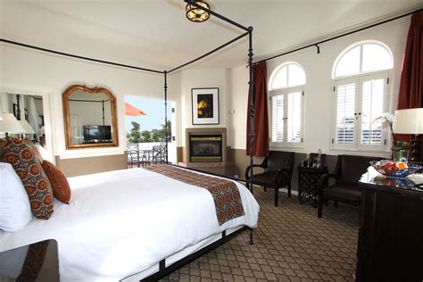 Enjoy nearby golf, boutique shops, and gourmet restaurants. Carmel Hotel Rooms & Rates | Cypress Inn - Carmel by the ...