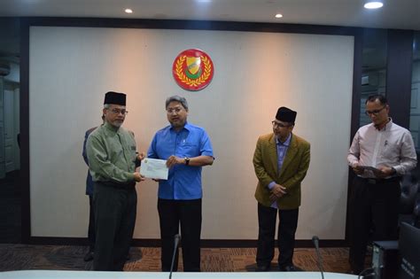 Sukacita dimaklumkan bahawa majlis mesyuarat negeri kedah telah meluluskan perlaksanaan pemotongan gaji skim dana wakaf tunai untuk kakitangan awam kerajaan sukacita dimaklumkan bahawa pihak pentadbiran majlis agama islam negeri kedah (maik) dengan ini membuat tawaran. JHEAIK https://jheaik.kedah.gov.my/ - Portal Rasmi Jabatan ...