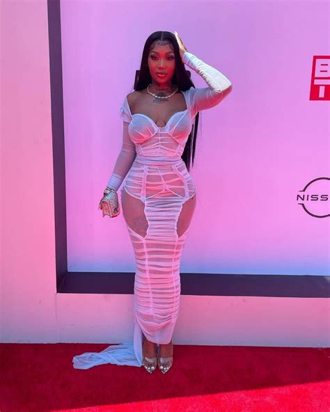 Summer Walker Flaunts Her Nude Tits At The BET Awards Photos Video The Sex Scene