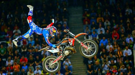 ⭐ Motocross Extremo Con MÚsica ElectrÓnica Acrobacias Y Vuelos En