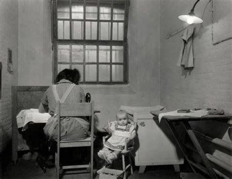 Vrouwengevangenis Noordsingel 115 Een Gedetineerde Moeder En Kind In
