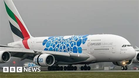 Airbus A380 Superjumbo Lands At Glasgow Airport Bbc News