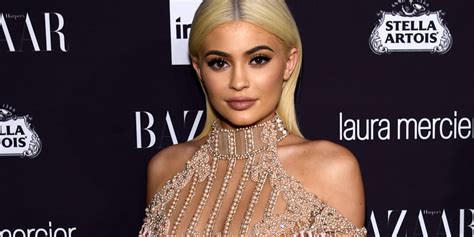 Get All The Details About Kylie Jenners Kylie Cosmetics Pop Up Shop