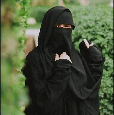 Hijabi Girl Girl Hijab House Of David Girls With Flowers Royal House Niqab Nun Dress