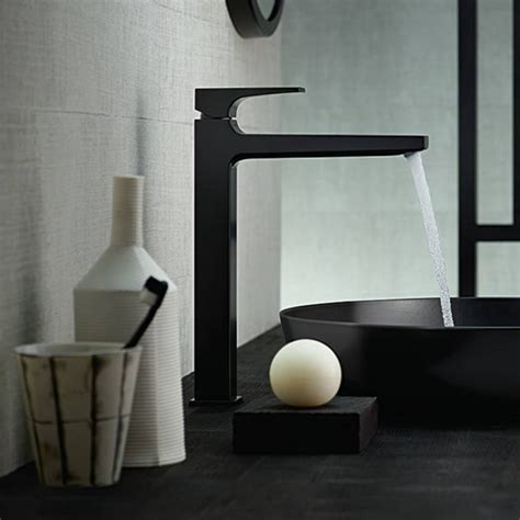 Oni koji cene ulogu kupatila, pre svega biraju kvalitetnu galanteriju. Metropol 260 slavina za lavabo crna matirana Hansgrohe ...