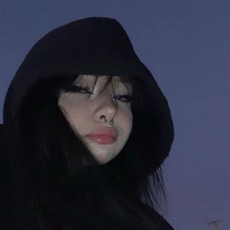 Aesthetic Edgy Grunge Girl Egirl Korean In 2020 Grunge Girl Goth Aesthetic Bad Girl Aesthetic
