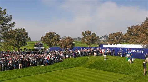 Tiger woods tees off for round 4 at 11:45 a.m. 2020 Farmers Insurance Open final round tee times ...