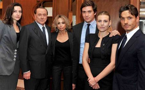 Chi Sono I Cinque Figli Di Berlusconi Marina Pier Silvio Barbara
