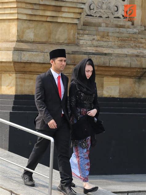 Oleh karena itu, ibu dua anak ini tidak menampik punya niatan untuk kembali terjun ke dunia hiburan. Arumi Bachsin Ingin Miliki Kisah Cinta Seindah Ani ...