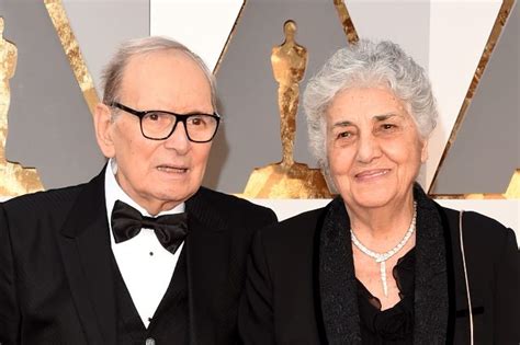 It is your channel for all the best soundtrack. Ennio Morricone e la moglie Maria Travia, un amore lungo 70 anni: È stata brava a sopportarmi