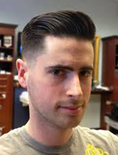 Model ini dibuat dengan menggunakan gunting rambut spesial, bukan gunting biasa. model gaya rambut pria terbaru 2015 - Bocah Soenyi