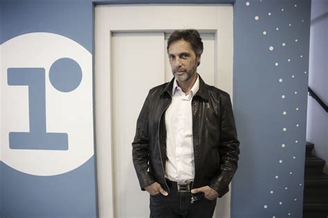 Gustavo adrián pablo lópez (valentín alsina, lanús, buenos aires, 13 de abril de 1973) es un exfutbolista argentino nacionalizado español. Pablo Moyano y Gustavo López, enfrentados por un gesto ...