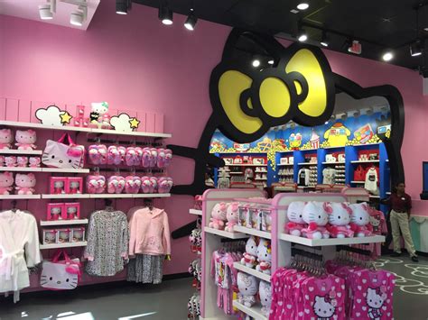 Photos Hello Kitty Store Opens At Universal Studios Florida Inside