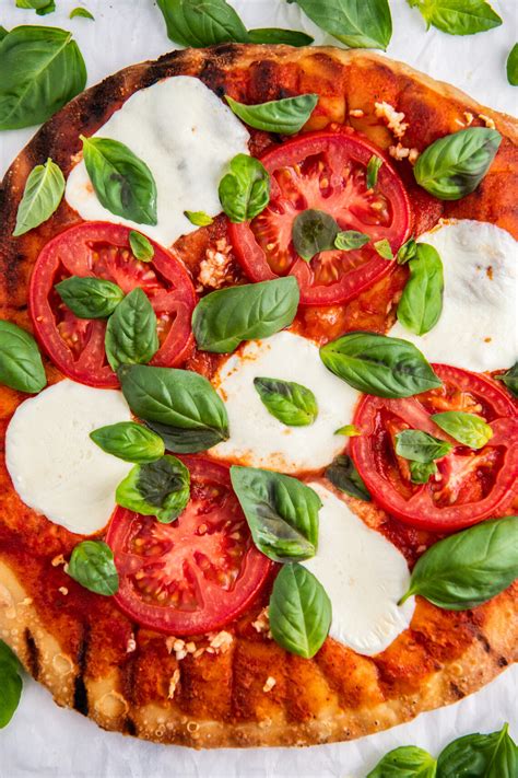 Grilled Margherita Pizza In 15 Minutes Easy Dinner Ideas