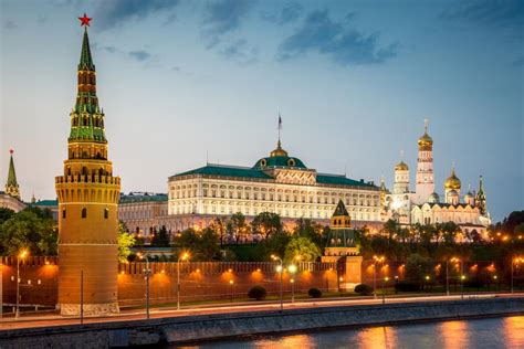 À moscou, les stations de métro ont des airs de palais. Top des incontournables de Moscou - OUI.sncf