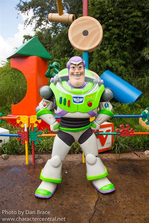 Buzz Lightyear At Disney Character Central