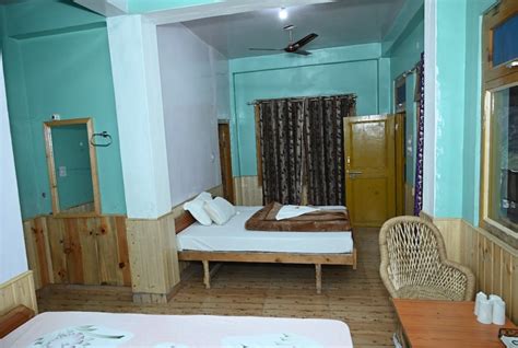 bisht niwas best rates on banjar hotel deals reviews and photos