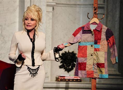 Photos Dolly Parton Visits Library Of Congress To Donate Her 100