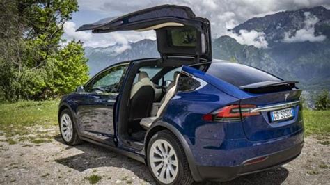 Tesla Model X Prova Scheda Tecnica E Prezzo Gazzettait