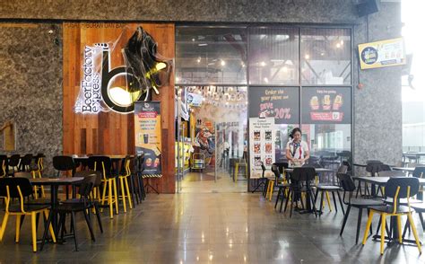After a trip to a medical specialist at the sunway medical centre, we walked over to the sunway geo avenue for lunch. By EDKL Writer A.A.