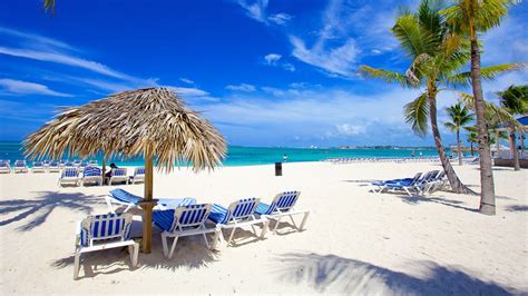 Cable Beach in Nassau, | Expedia