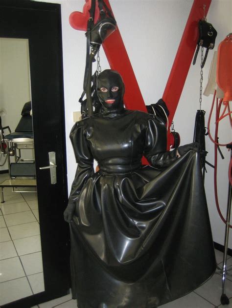 Pin Von Thomas Hampel Auf Diva Latex Kleid Lederbekleidung Gummipuppe