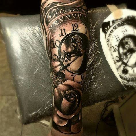 Sundial compass clock rose tattoos shoulder tattoo. Tattoo Uhr Rose | Ärmeltätowierungen, Tattoo vorlagen arm ...