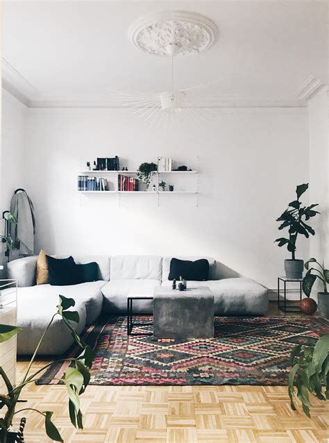 If i had built this house after design school, it would have felt like a warehouse, all cold concrete and glass, says susie st. Scandi-Lieblinge im Wohnzimmer: So macht es kristina ...